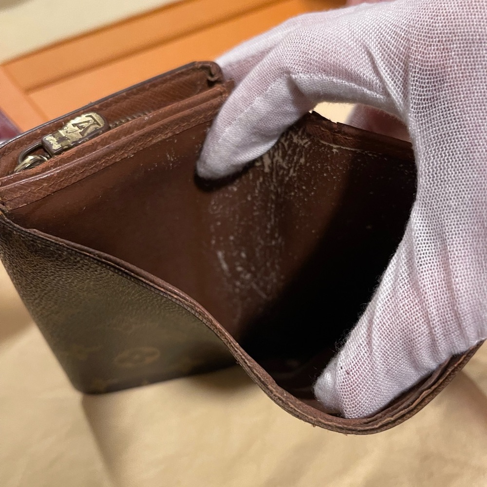 Authentic Louis Vuitton Monogram Wallet - Picture 9 of 9